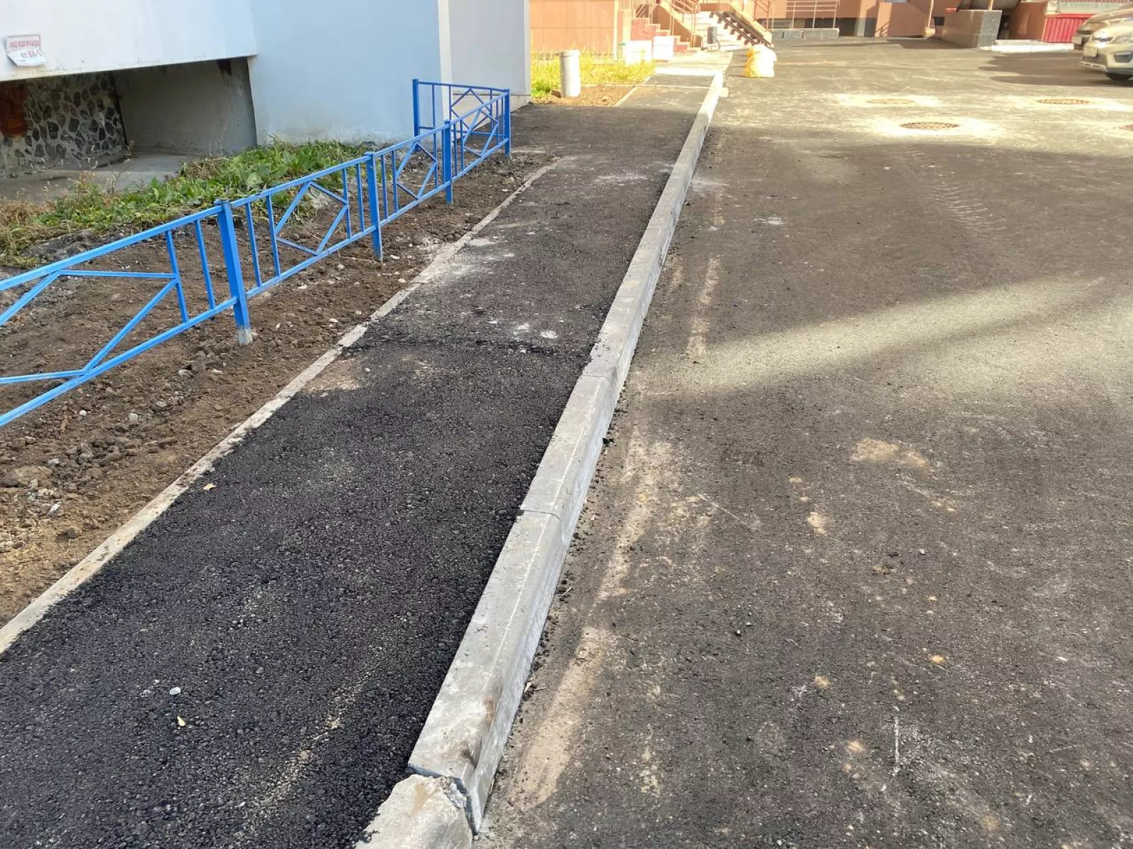 Работы по благоустройству придомовой территории — фото 7